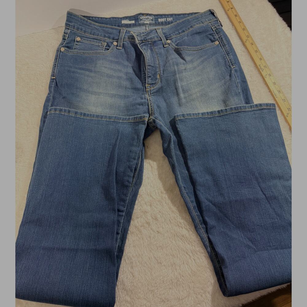 Signature by Levi Strauss Co Gold Boot Cut Totally Shaping 14M W32 L32